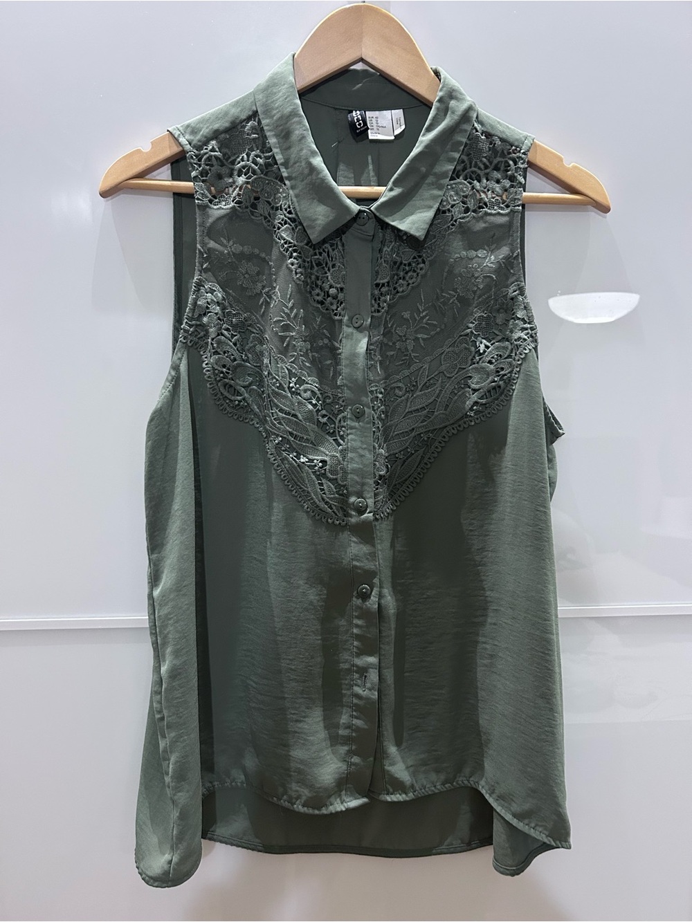 Divided Olive Green Lace Yoke Sleeveless Button-Front Camisole